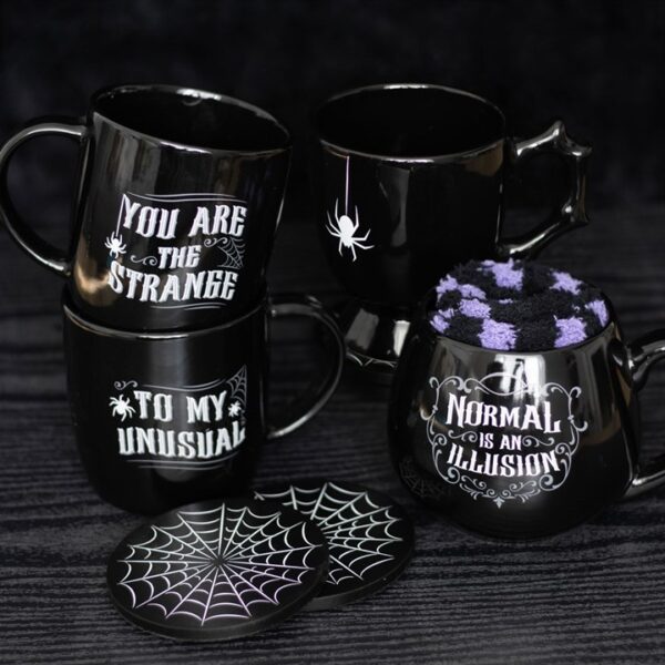 Strange and Unusual Couples Mug Set - Image 4